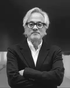 Anish Kapoor: The Visionary Sculptor Who Transformed Contemporary Art